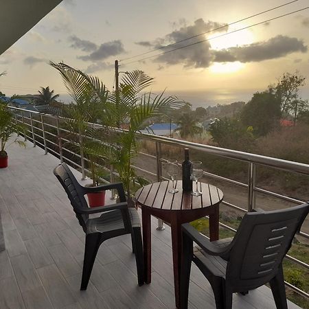 Anse La Raye Serenity Seaview Suite מראה חיצוני תמונה