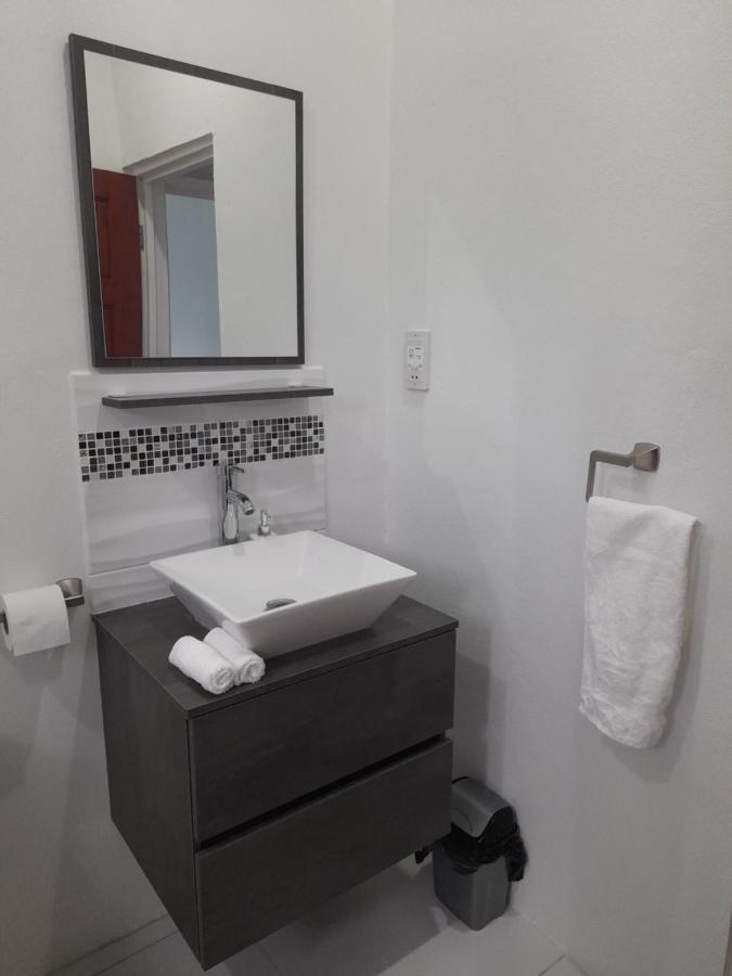 Anse La Raye Serenity Seaview Suite מראה חיצוני תמונה